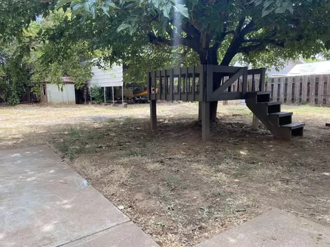 5015 Debbie Ln, Redding, CA 96002 photo 8