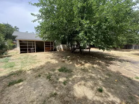 5015 Debbie Ln, Redding, CA 96002 photo 11