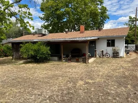 1271 Oakdale Ln, Redding, CA 96002 photo 4