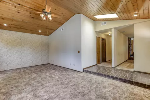 856 Cardiff Ct, Redding, CA 96003 photo 5
