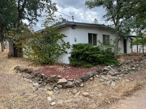 1291 Oakdale Ln, Redding, CA 96002 photo 2