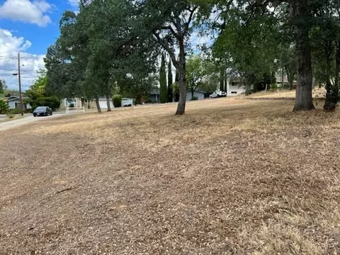 1291 Oakdale Ln, Redding, CA 96002 photo 3