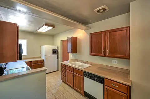 2614 Russell St, Redding, CA 96001 photo 10