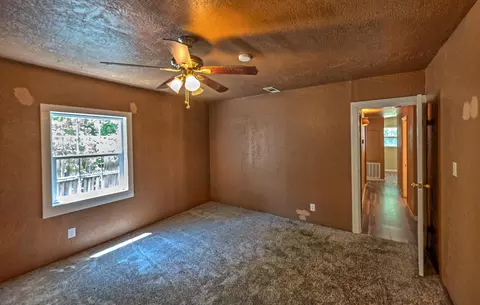 2614 Russell St, Redding, CA 96001 photo 17