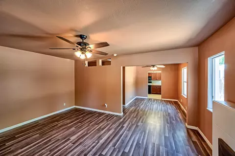 2614 Russell St, Redding, CA 96001 photo 8