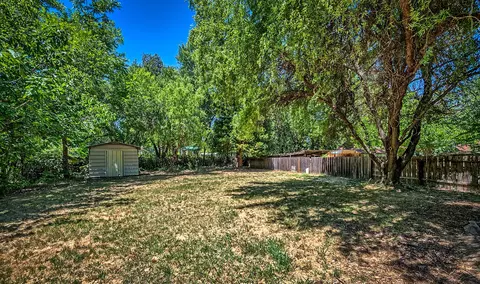 2614 Russell St, Redding, CA 96001 photo 29