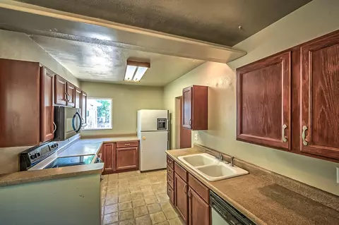 2614 Russell St, Redding, CA 96001 photo 11