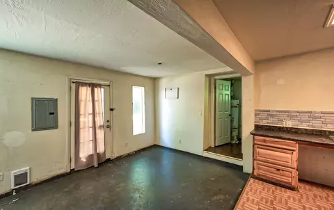 2614 Russell St, Redding, CA 96001 photo 38