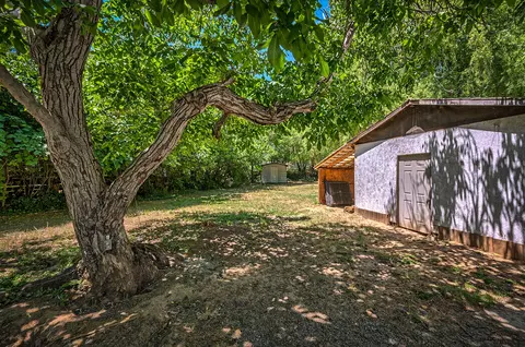 2614 Russell St, Redding, CA 96001 photo 28