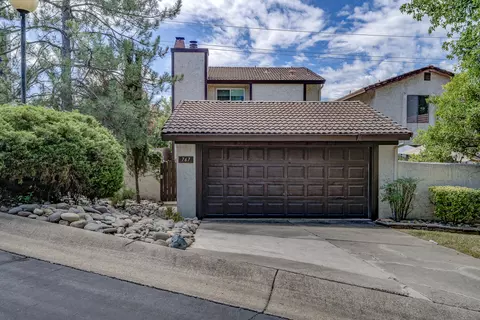767 Coffeeberry Ln, Redding, CA 96003 photo 1