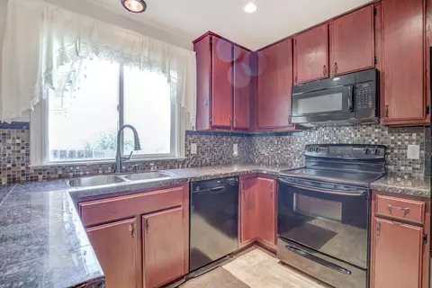 767 Coffeeberry Ln, Redding, CA 96003 photo 11