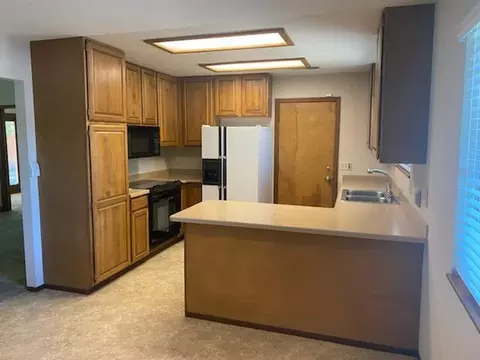 265 Ashley Ct, Redding, CA 96001 photo 5