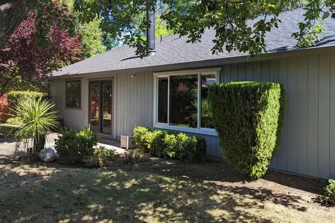 265 Ashley Ct, Redding, CA 96001 photo 24