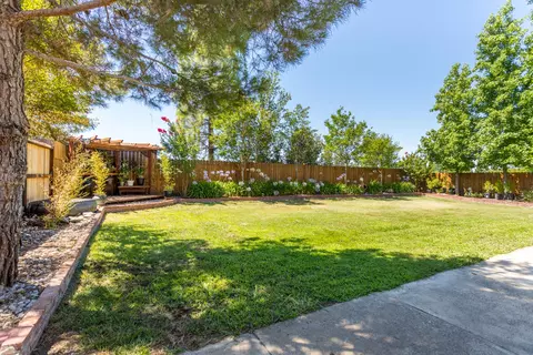 1677 Trumpet Dr, Redding, CA 96003 photo 23