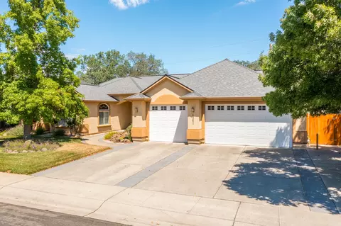 4361 Key West Drive Dr, Redding, CA 96002 photo 2