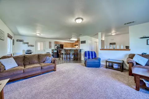 645 Larie Ln, Red Bluff, CA 96080 photo 5