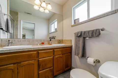 6403 Merle Dr, Redding, CA 96001 photo 18