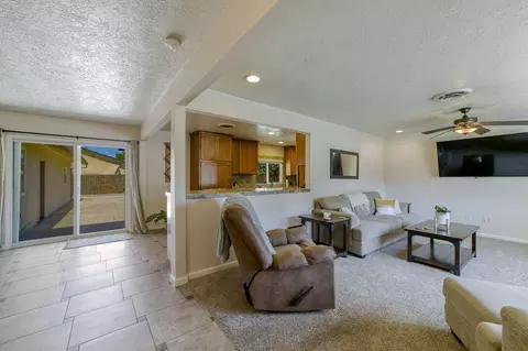 6403 Merle Dr, Redding, CA 96001 photo 5