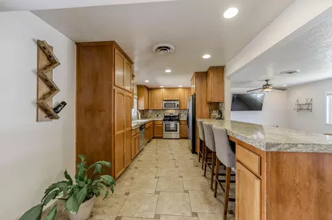 6403 Merle Dr, Redding, CA 96001 photo 8