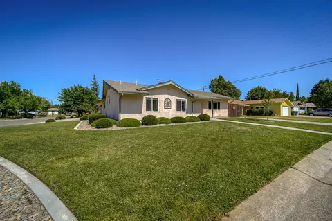 6403 Merle Dr, Redding, CA 96001 photo 3