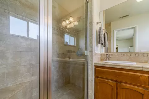 6403 Merle Dr, Redding, CA 96001 photo 19