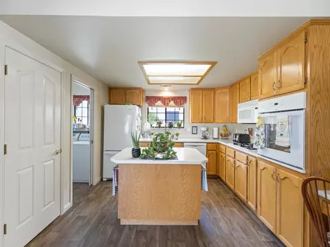 1934 Wineberry Path, Redding, CA 96003 photo 3