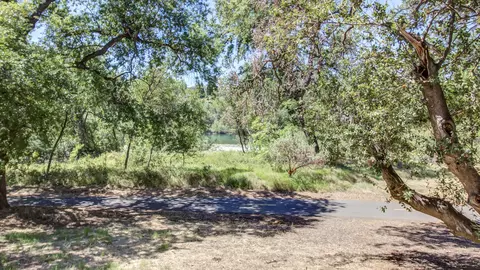 3277 Lake Redding Dr, Redding, CA 96003 photo 5