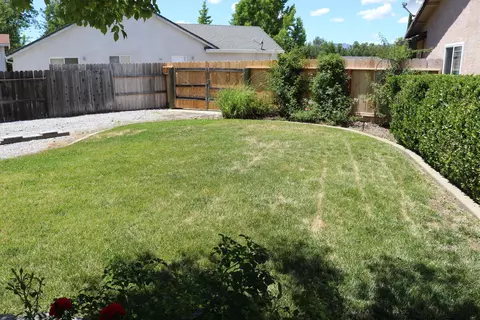 843 Paramount Way, Redding, CA 96003 photo 25