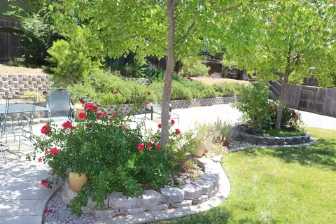 843 Paramount Way, Redding, CA 96003 photo 23