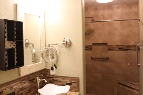 843 Paramount Way, Redding, CA 96003 photo 29