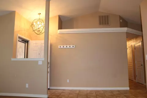 843 Paramount Way, Redding, CA 96003 photo 14