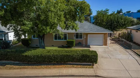 640 Leila Ave, Redding, CA 96002 photo 1