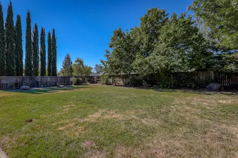 2751 Garnet Ct, Redding, CA 96001 photo 47
