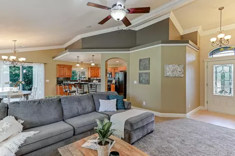 2751 Garnet Ct, Redding, CA 96001 photo 25