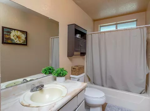 1140 Jaxon Way, Redding, CA 96003 photo 9