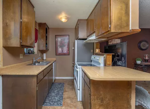 1140 Jaxon Way, Redding, CA 96003 photo 7