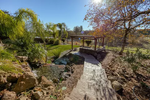 1011 Rollingview Dr, Redding, CA 96003 photo 40