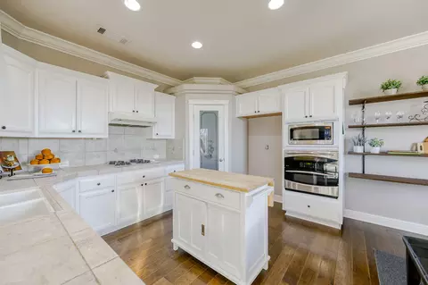 1011 Rollingview Dr, Redding, CA 96003 photo 17