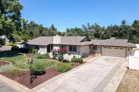 4759 Alta Rico Dr, Redding, CA 96002 photo 2