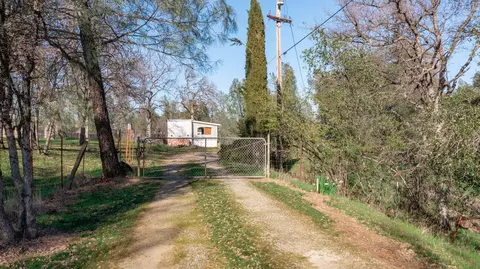 2155 Old Oregon Trl, Redding, CA 96003 photo 4