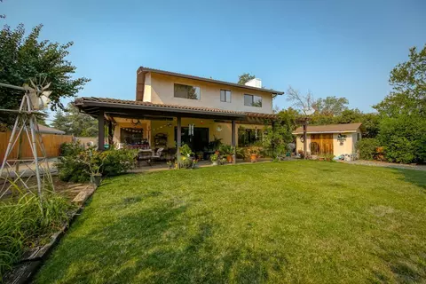 1111 Pinewood, Redding, CA 96002 photo 1