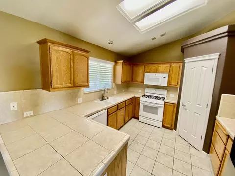 7248 Platinum Way, Redding, CA 96001 photo 13