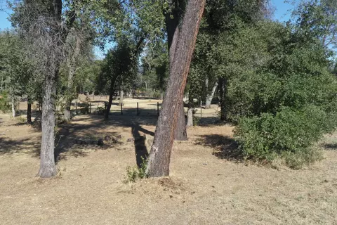 8489 Valley View Rd, Redding, CA 96001 photo 59
