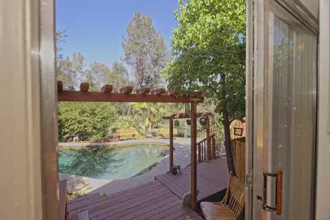 8489 Valley View Rd, Redding, CA 96001 photo 41