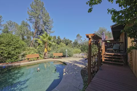 8489 Valley View Rd, Redding, CA 96001 photo 12
