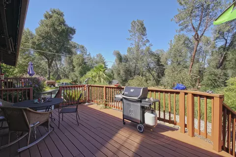 8489 Valley View Rd, Redding, CA 96001 photo 10