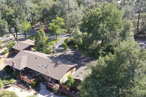 8489 Valley View Rd, Redding, CA 96001 photo 52