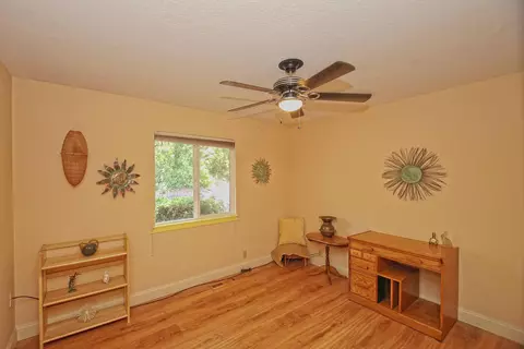 8489 Valley View Rd, Redding, CA 96001 photo 31