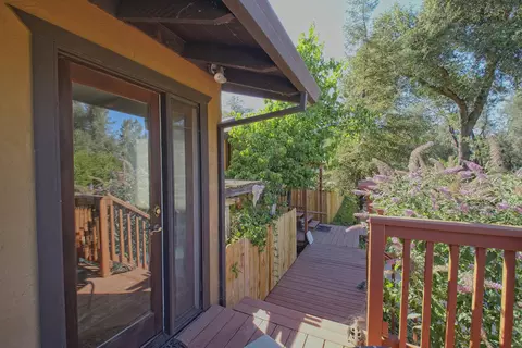 8489 Valley View Rd, Redding, CA 96001 photo 28