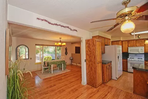 8489 Valley View Rd, Redding, CA 96001 photo 13